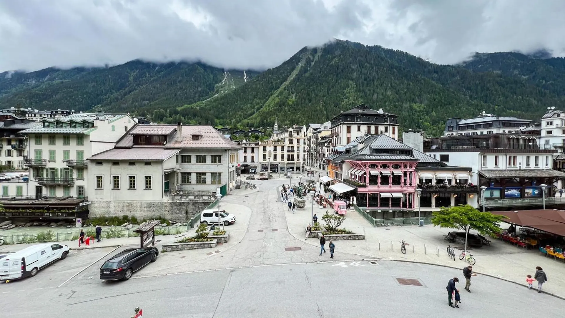 Spacious T2 In The Heart Of Chamonix